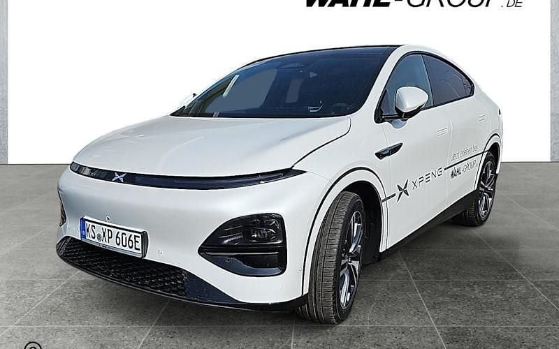 Weiß Gebraucht 2025 XPENG G6 AWD Performance SUV | 43.042 € (Fairer Preis) - Bild 1/4