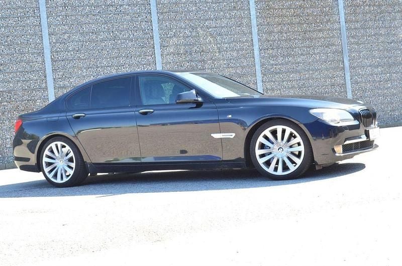 Gebraucht BMW 750L M Sport 408 PS (300 kW) 2010 Schwarz Limousine