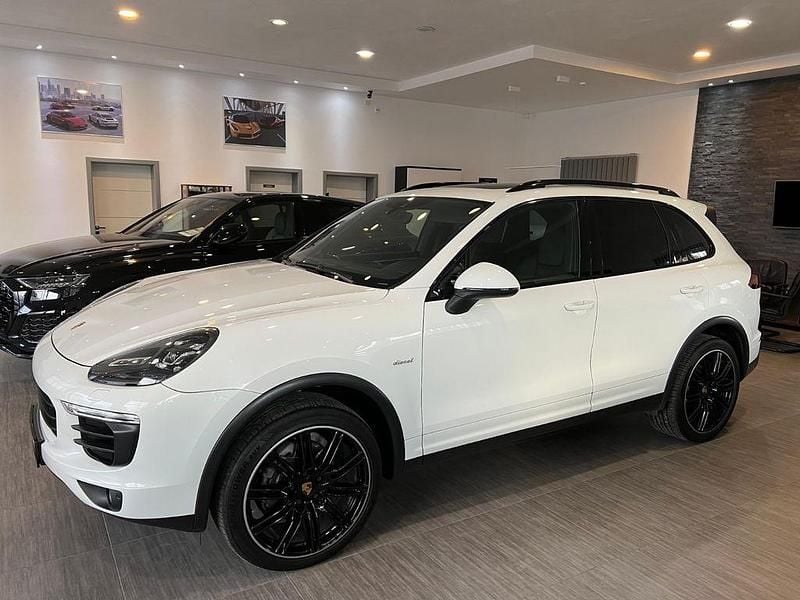 Gebraucht Porsche Cayenne Edition 262 PS (192 kW) 2015 Weiß SUV