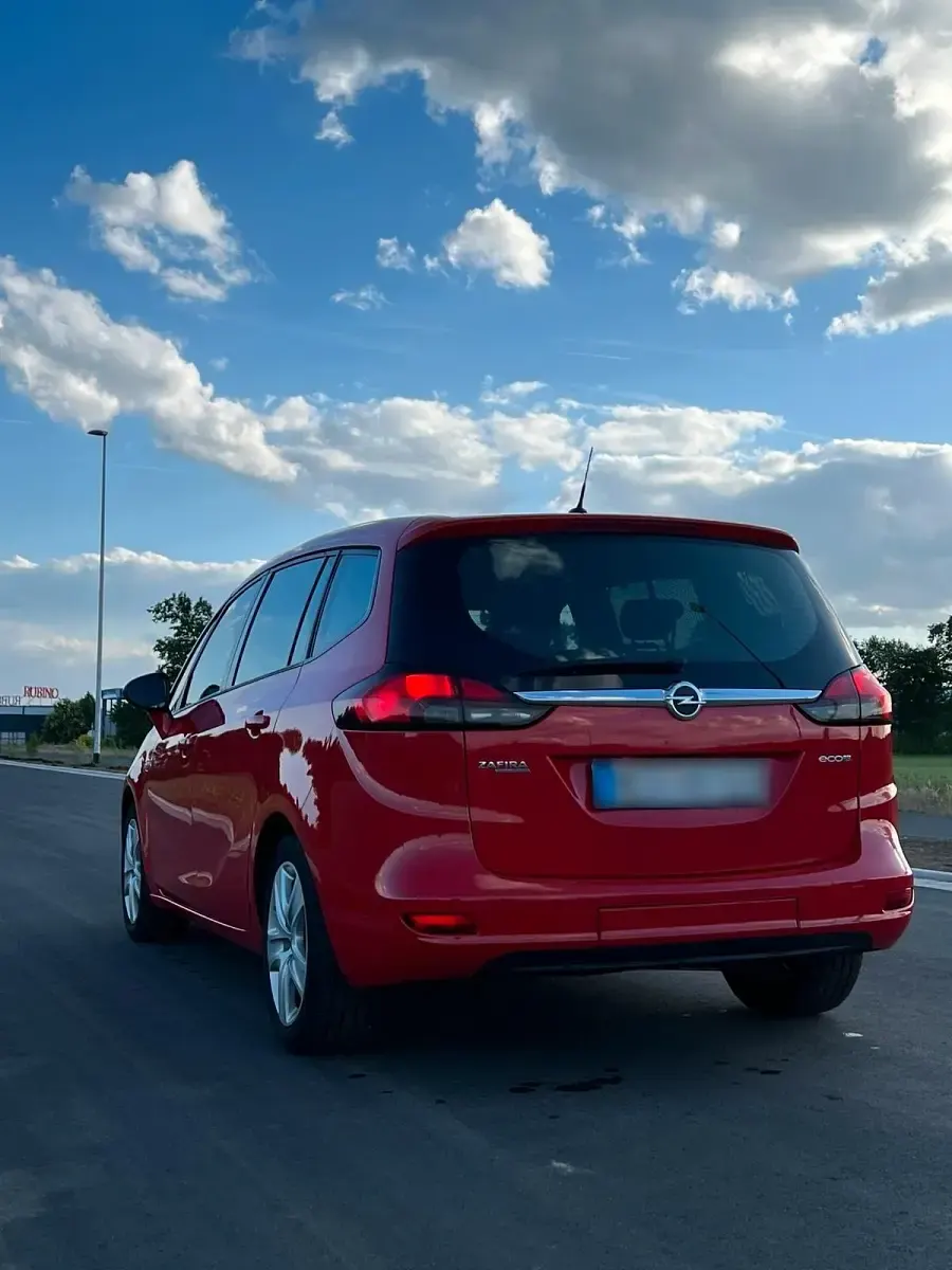 Gebraucht Opel Zafira 140 PS (102 kW) 2016 Rot Van / Kleinbus