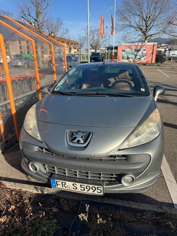 Grau Gebraucht 2008 Peugeot 207 CC Platinum Cabrio | 1.699 € (Fairer Preis) - Bild 1/4