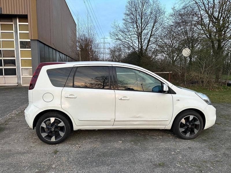 Gebraucht Nissan Note 90 PS (66 kW) 2012 Weiß Kleinwagen