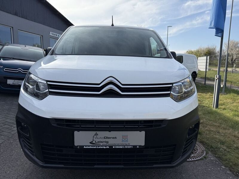 Weiß Gebraucht 2022 Citroën Berlingo Van / Kleinbus | 15.950 € (Guter Preis) - Bild 1/4