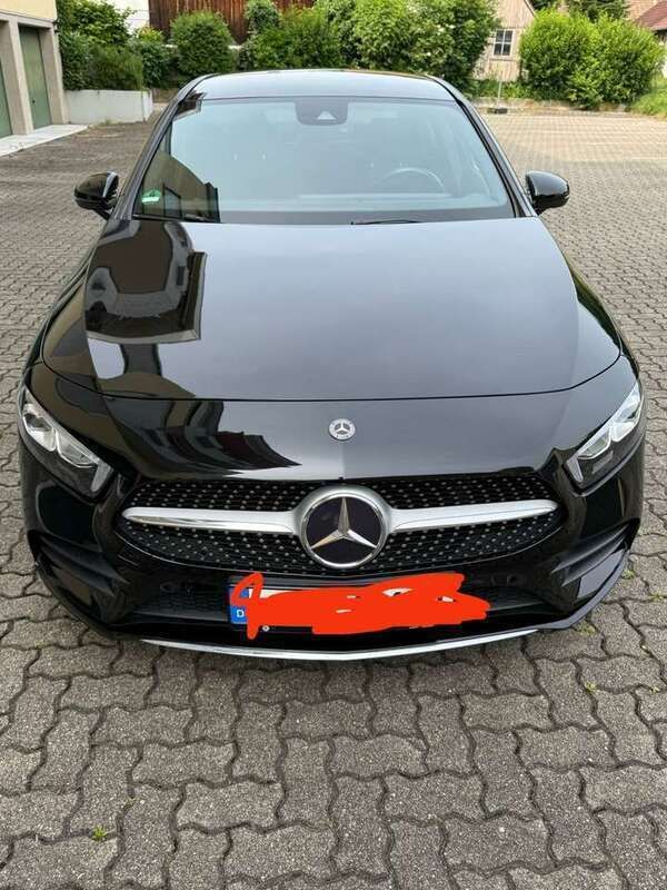 Schwarz Gebraucht 2018 Mercedes A200 Edition 1 Limousine | 22.890 € (Fairer Preis) - Bild 1/4