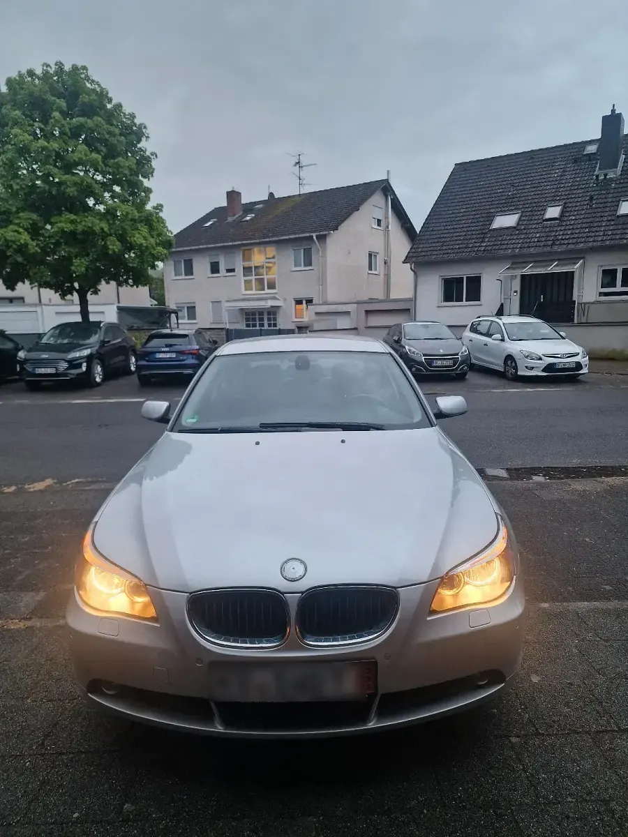 Usata BMW 520 170 CV (125 kW) 2004 Argento Berlina