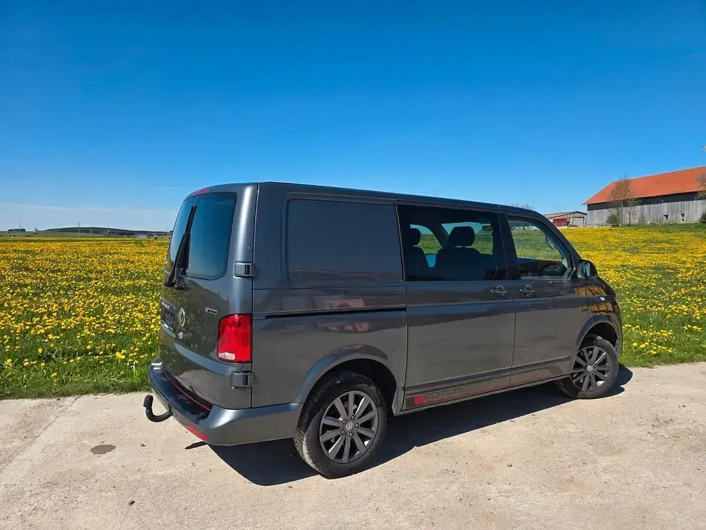 Używany VW Transporter 204 KM (150 kW) 2021 Szary Van