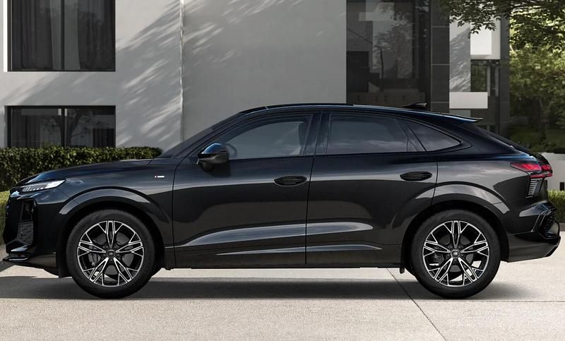 Neu Audi Q3 Sportback S-Line 204 PS (150 kW) 2025 Mythosschwarz metallic SUV