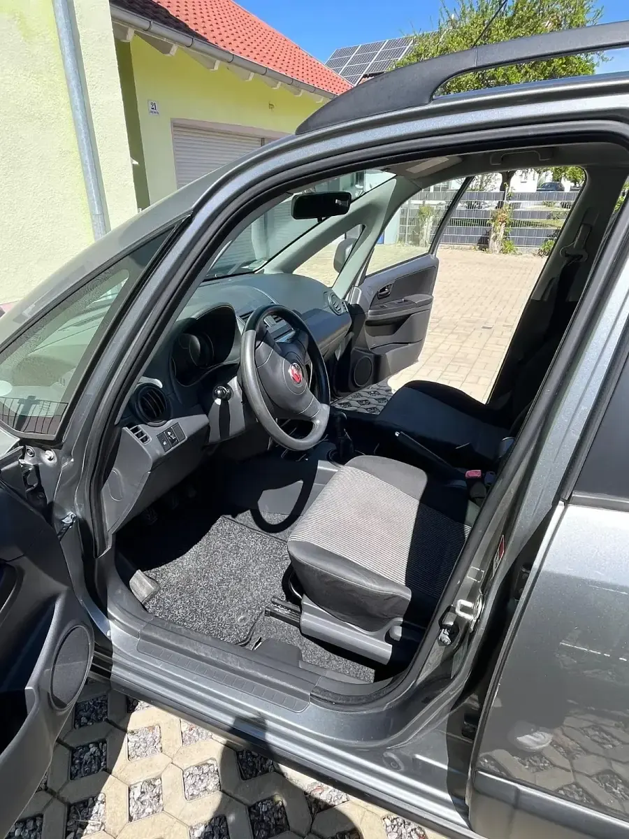 Gebraucht Fiat Sedici 120 PS (88 kW) 2010 Silber SUV