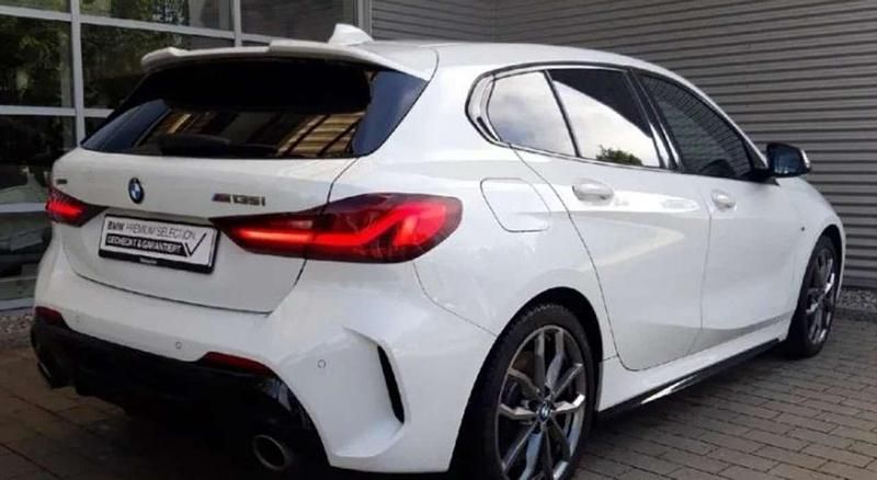 Weiß Gebraucht 2019 BMW M135 Kleinwagen | 28.490 € (Fairer Preis) - Bild 1/3
