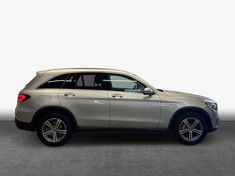 Gebraucht Mercedes GLC300e Exclusive 306 PS (225 kW) 2021 Silber SUV