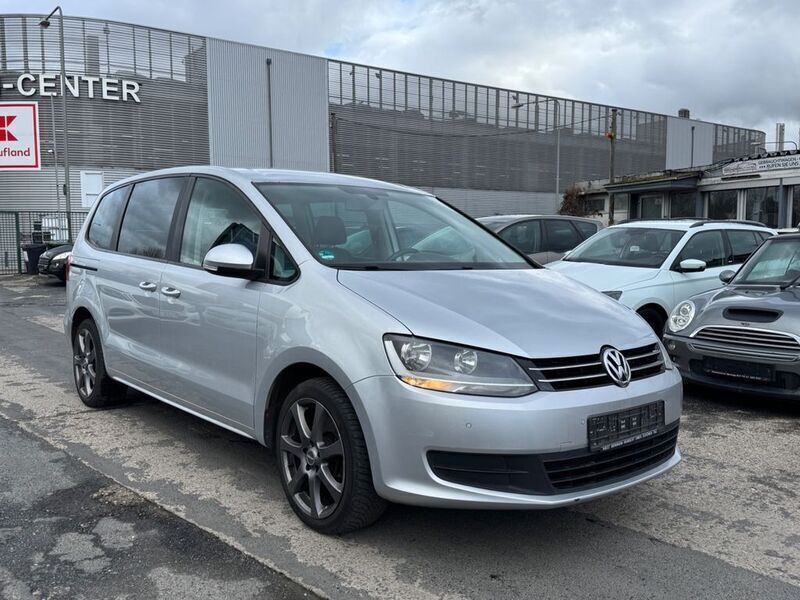 Silber Gebraucht 2011 VW Sharan Van / Kleinbus | 6.590 € (Fairer Preis) - Bild 1/4