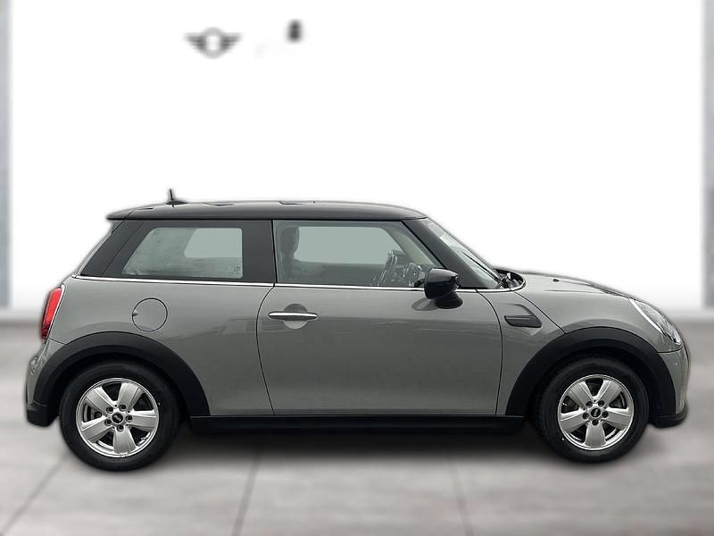Gebraucht Mini Cooper Essential 136 PS (100 kW) 2022 Grau metallic Kleinwagen