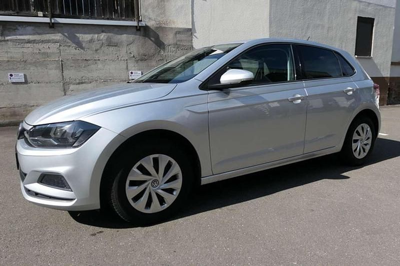 Reflex silber metallic Gebraucht 2020 VW Polo Limousine | 14.690 € (Guter Preis) - Bild 1/4