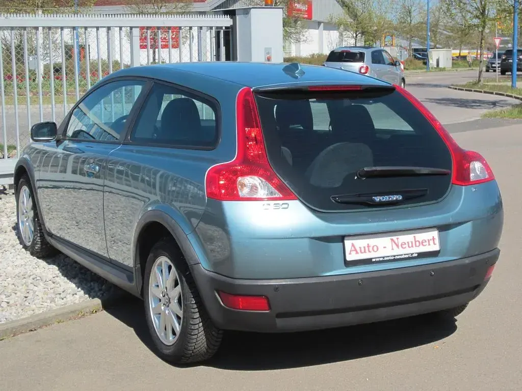 Gebraucht Volvo C30 Momentum 101 PS (74 kW) 2007 Orinoco blue (metallic) Kleinwagen