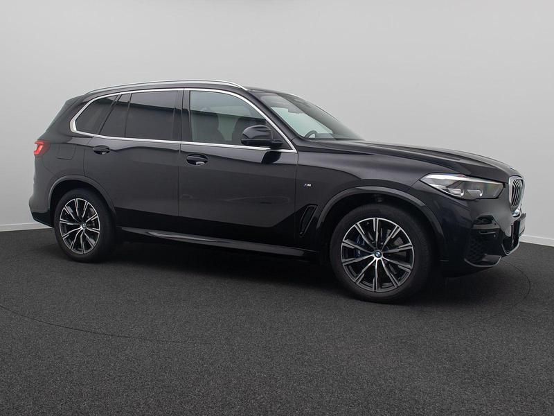 Gebraucht BMW X5 M Sport 286 PS (210 kW) 2023 Saphirschwarz475 SUV