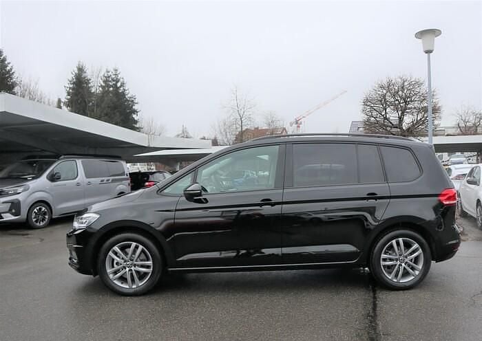 Neu VW Touran 150 PS (110 kW) 2026 Grenadillschwarz metallic Van / Kleinbus