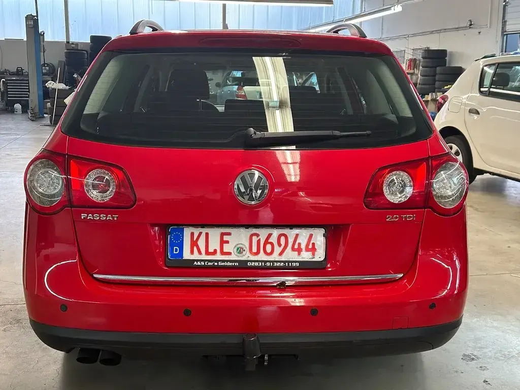 Gebraucht VW Passat 140 PS (102 kW) 2007 Rot Kombi