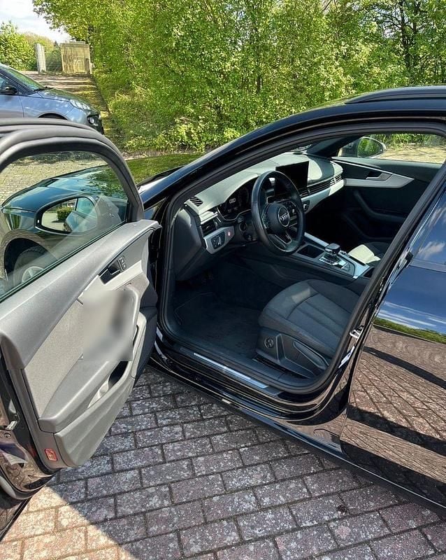 Gebraucht Audi A4 190 PS (139 kW) 2020 Schwarz Kombi