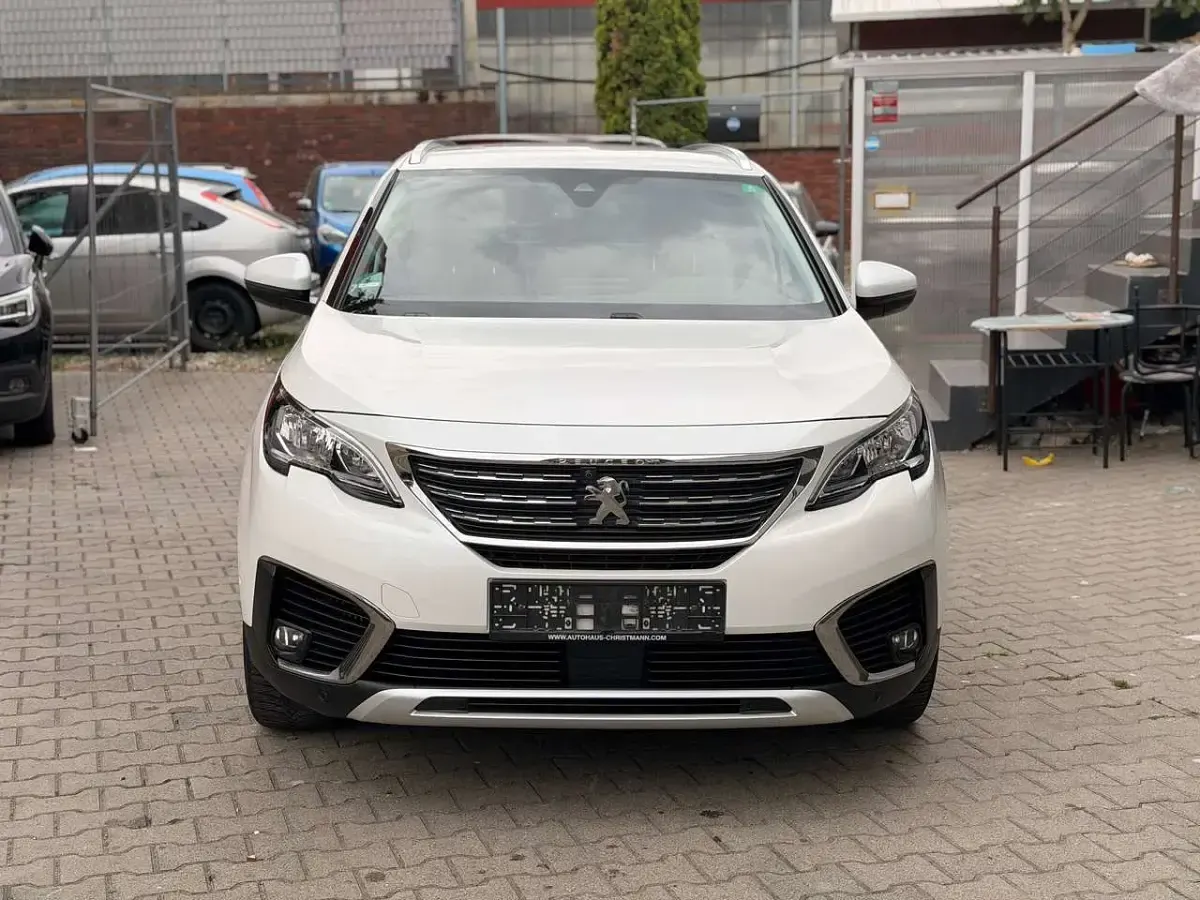 Gebraucht Peugeot 5008 Allure 131 PS (96 kW) 2018 Weiss perlglänzend/metall SUV