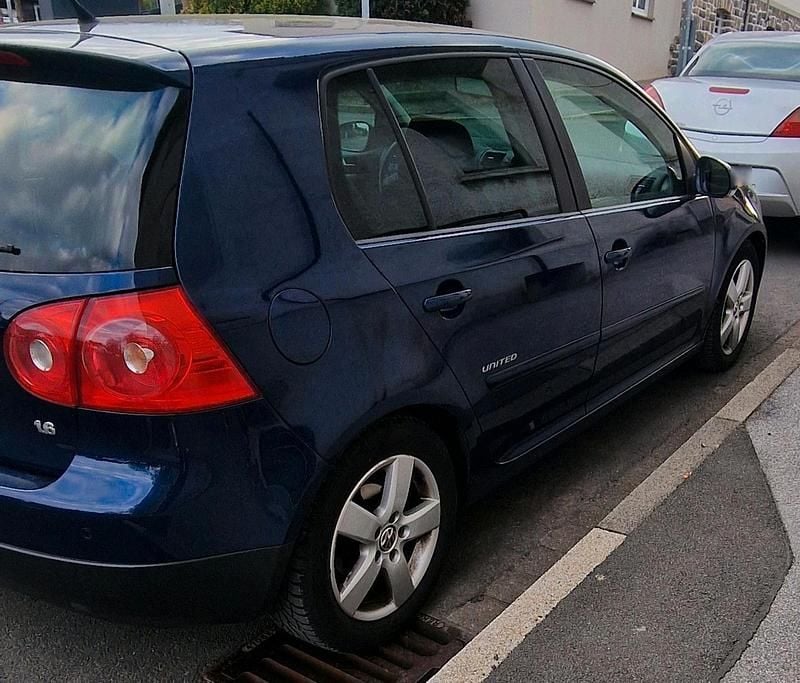 Gebraucht VW Golf VI 102 PS (75 kW) 2008 Blau Kleinwagen