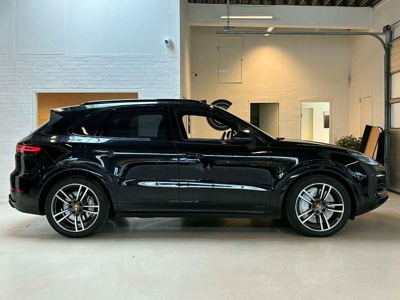 Gebraucht Porsche Cayenne 441 PS (324 kW) 2018 Schwarz SUV
