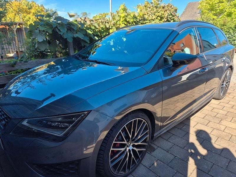 Grau Gebraucht 2015 Cupra Leon Kombi | 19.800 € (Guter Preis) - Bild 1/4