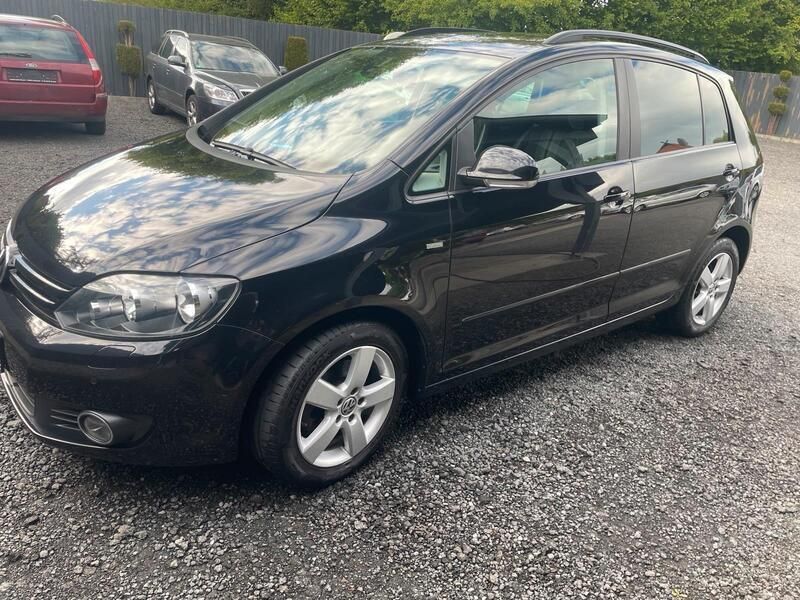 Schwarz Gebraucht 2012 VW Golf VII Match Limousine | 8.500 € (Fairer Preis) - Bild 1/4