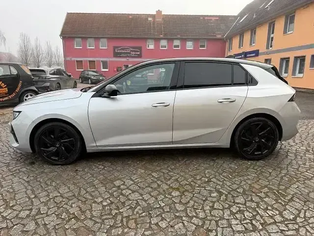 Gebraucht Opel Astra GS Line 131 PS (96 kW) 2023 Silber Kleinwagen