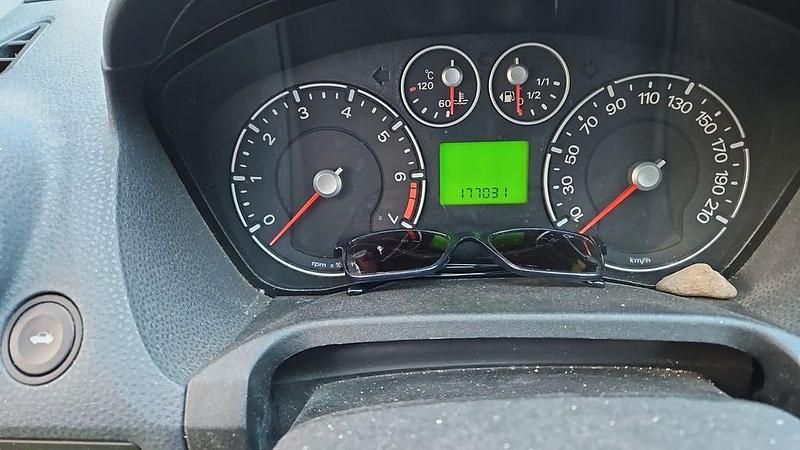 Gebraucht Ford Fiesta Ambiente 60 PS (44 kW) 2007 Blau Kleinwagen