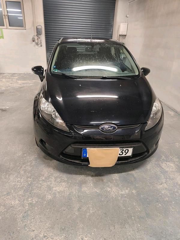 Gebraucht Ford Fiesta 82 PS (60 kW) 2012 Schwarz Kleinwagen