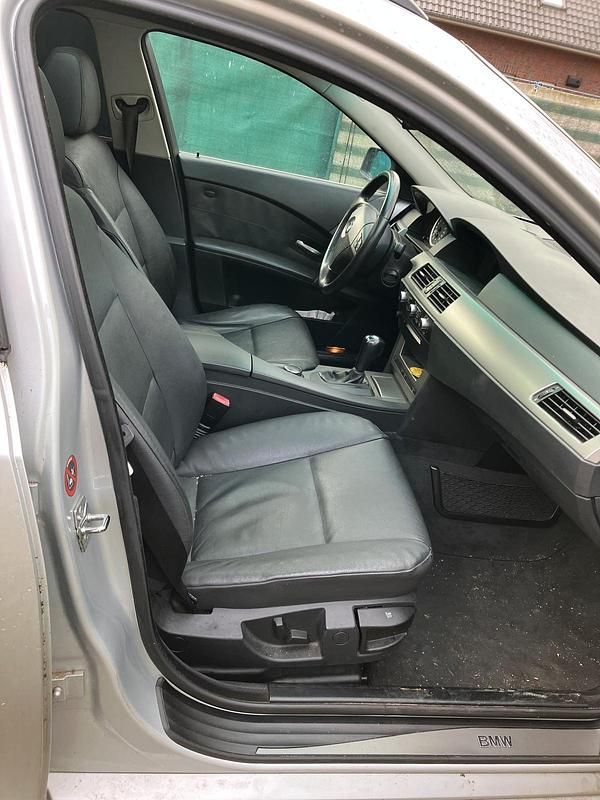 Gebraucht BMW 523 2007 Silber Kombi