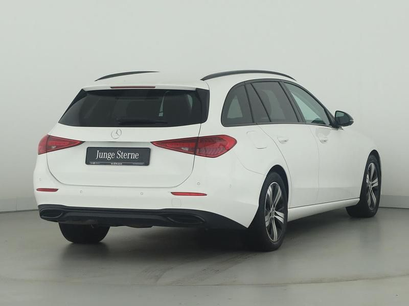 Gebraucht Mercedes C220 Avantgarde 200 PS (147 kW) 2023 Unilack polarweiss Kombi