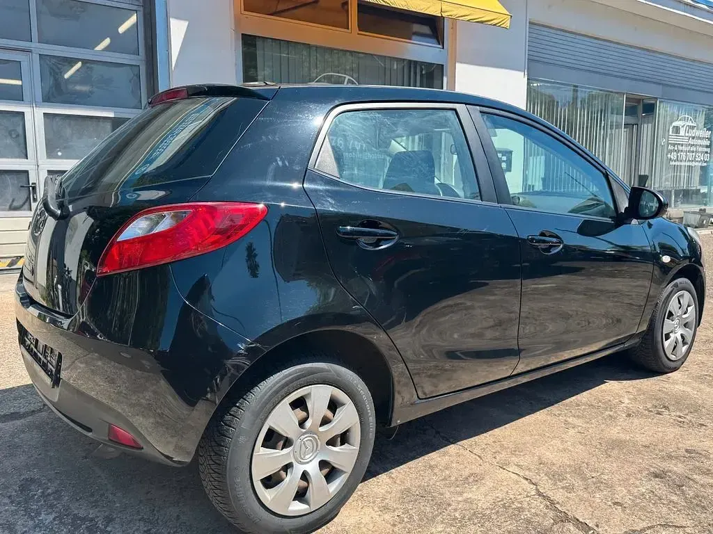 Używany Mazda 2 90 KM (66 kW) 2010 Hatchback