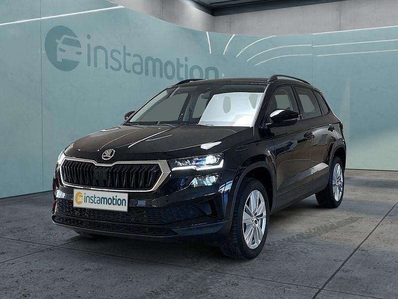 Schwarz Gebraucht 2024 Skoda Karoq SUV | 33.249 € (Fairer Preis) - Bild 1/4