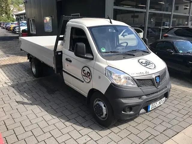 Second-hand Piaggio Porter 78 CP (57 kW) 2025 Alb