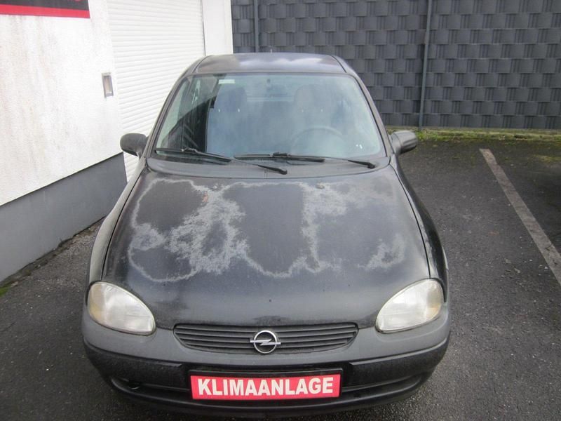 Gebraucht Opel Corsa Edition 54 PS (39 kW) 1999 Schwarz Kleinwagen