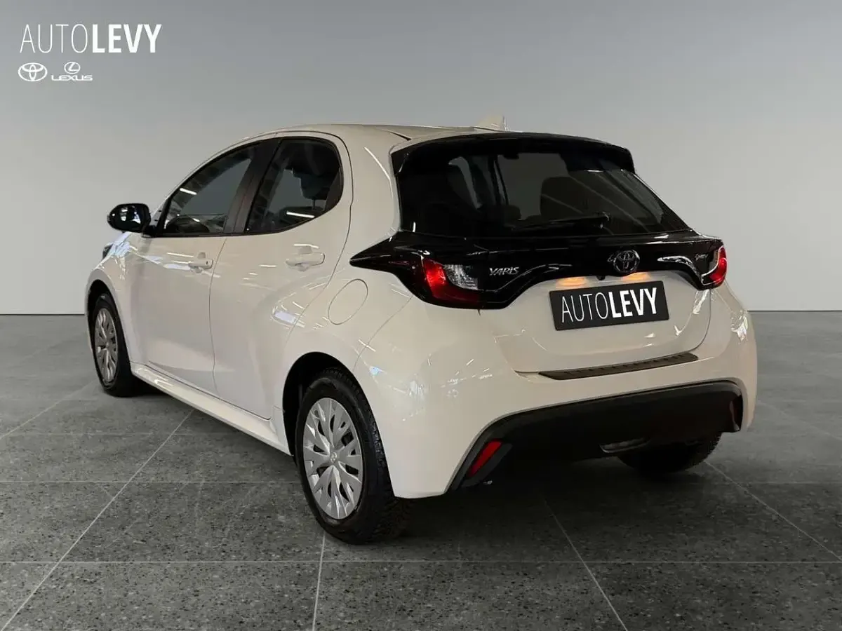 Gebraucht Toyota Yaris Edition 117 PS (86 kW) 2024 Weiß Kleinwagen