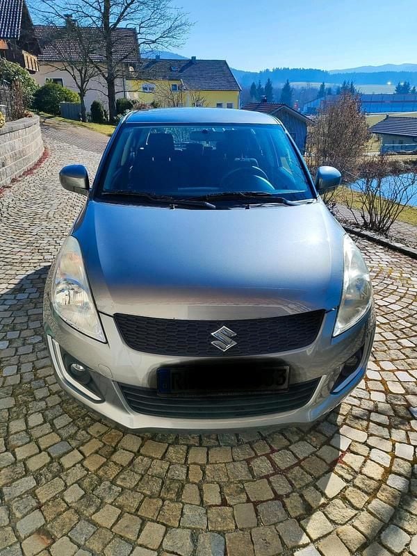 Gebraucht Suzuki Swift 94 PS (69 kW) 2015 Grau Kleinwagen