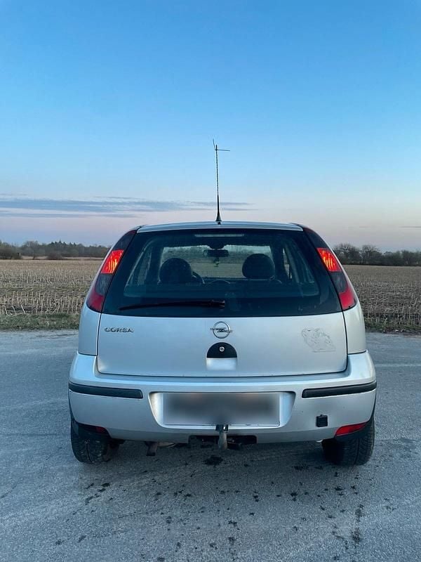 Gebraucht Opel Corsa 54 PS (39 kW) 2005 Silber Kleinwagen