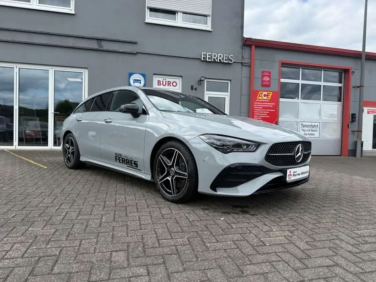 Gebraucht Mercedes CLA200 AMG line 163 PS (119 kW) 2025 Alpingrauunilack Kombi