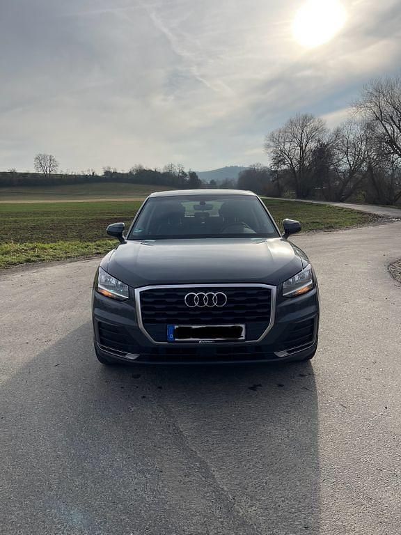Gebraucht Audi Q2 116 PS (85 kW) 2019 Grau SUV