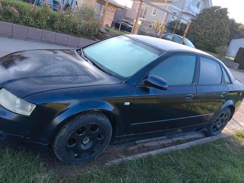 Gebraucht Audi A4 131 PS (96 kW) 2001 Blau Limousine