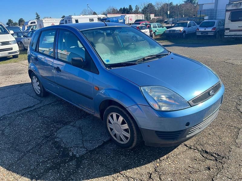 Gebraucht Ford Fiesta 80 PS (58 kW) 2002 Blau Kleinwagen