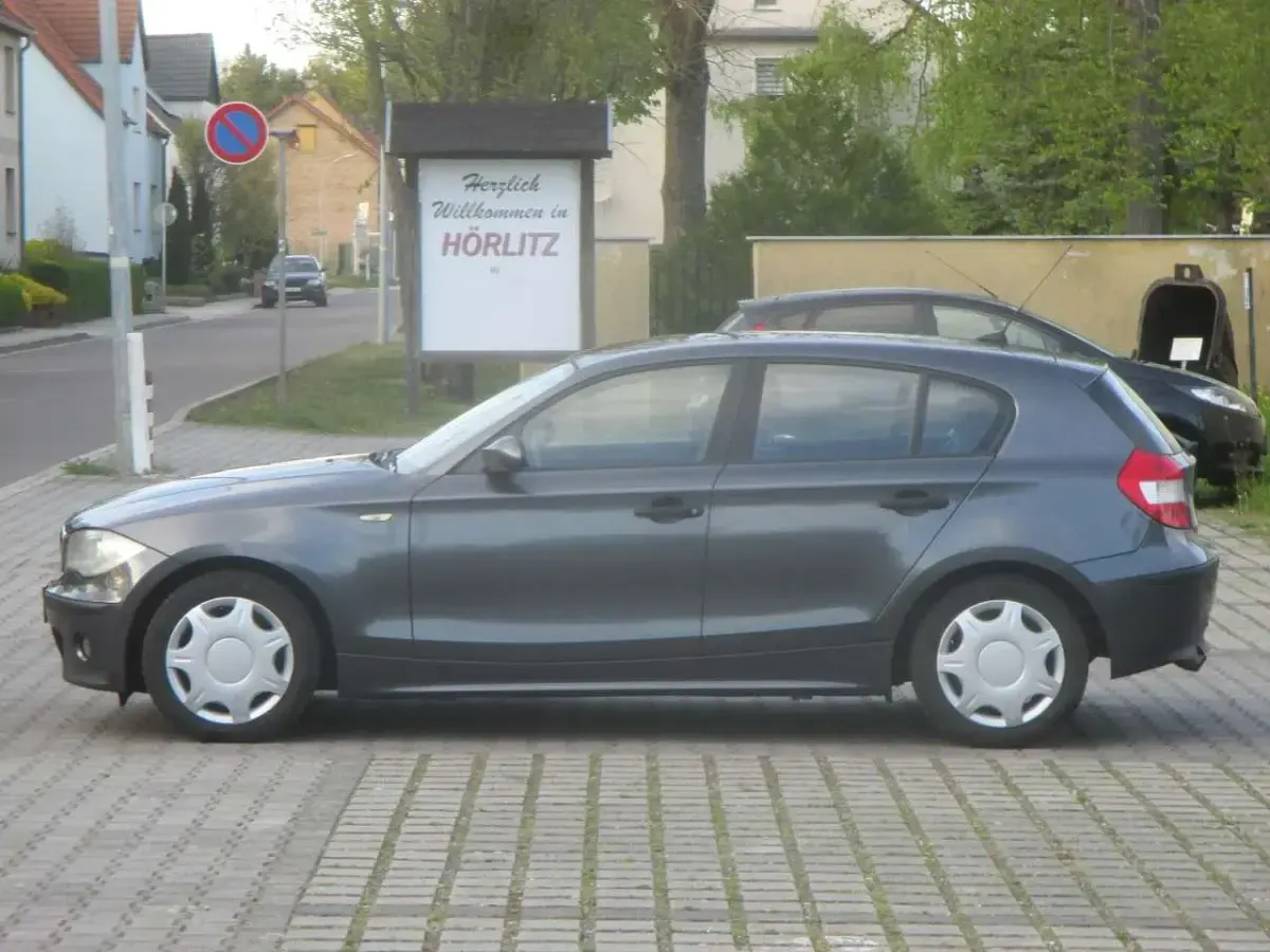 Brugt BMW 118 122 HK (89 kW) 2005 Sparkling graphite metallic Hatchback