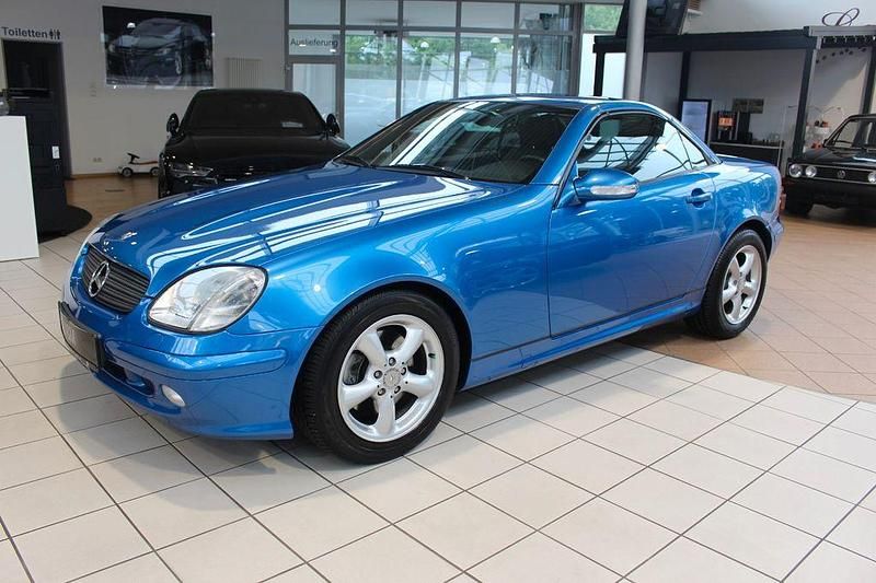 Gebraucht Mercedes SLK320 218 PS (160 kW) 2000 Blau Cabrio