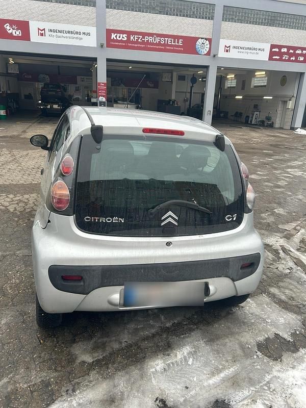 Gebraucht Citroën C1 80 PS (58 kW) 2009 Silber Kleinwagen