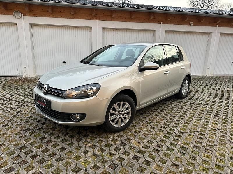 Gebraucht VW Golf VI 105 PS (77 kW) 2011 Silber Kleinwagen