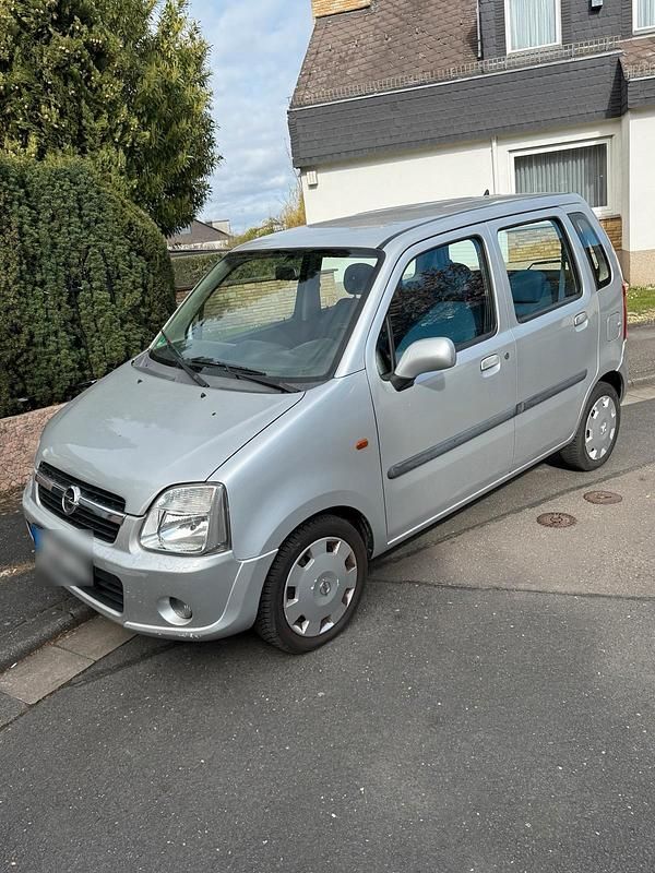 Gebraucht Opel Agila 60 PS (44 kW) 2006 Silber Kleinwagen