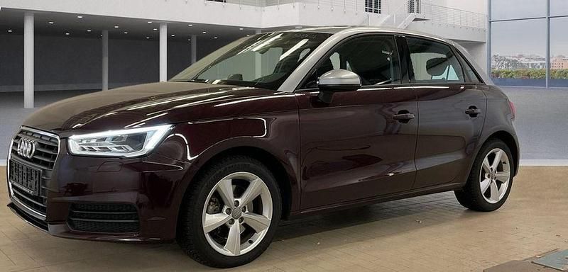 Rot Gebraucht 2015 Audi A1 Sportback Sport Kleinwagen | 16.890 € (Teuer) - Bild 1/4