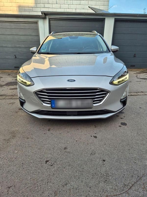 Gebraucht Ford Focus 120 PS (88 kW) 2019 Silber Kombi